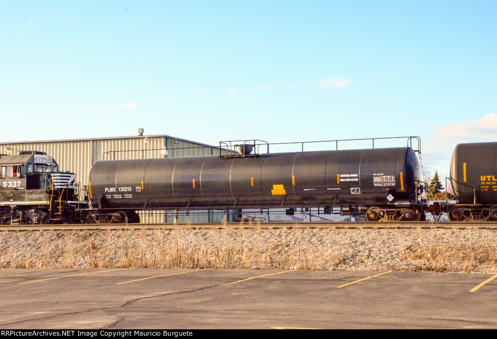 PLMX Tank Car